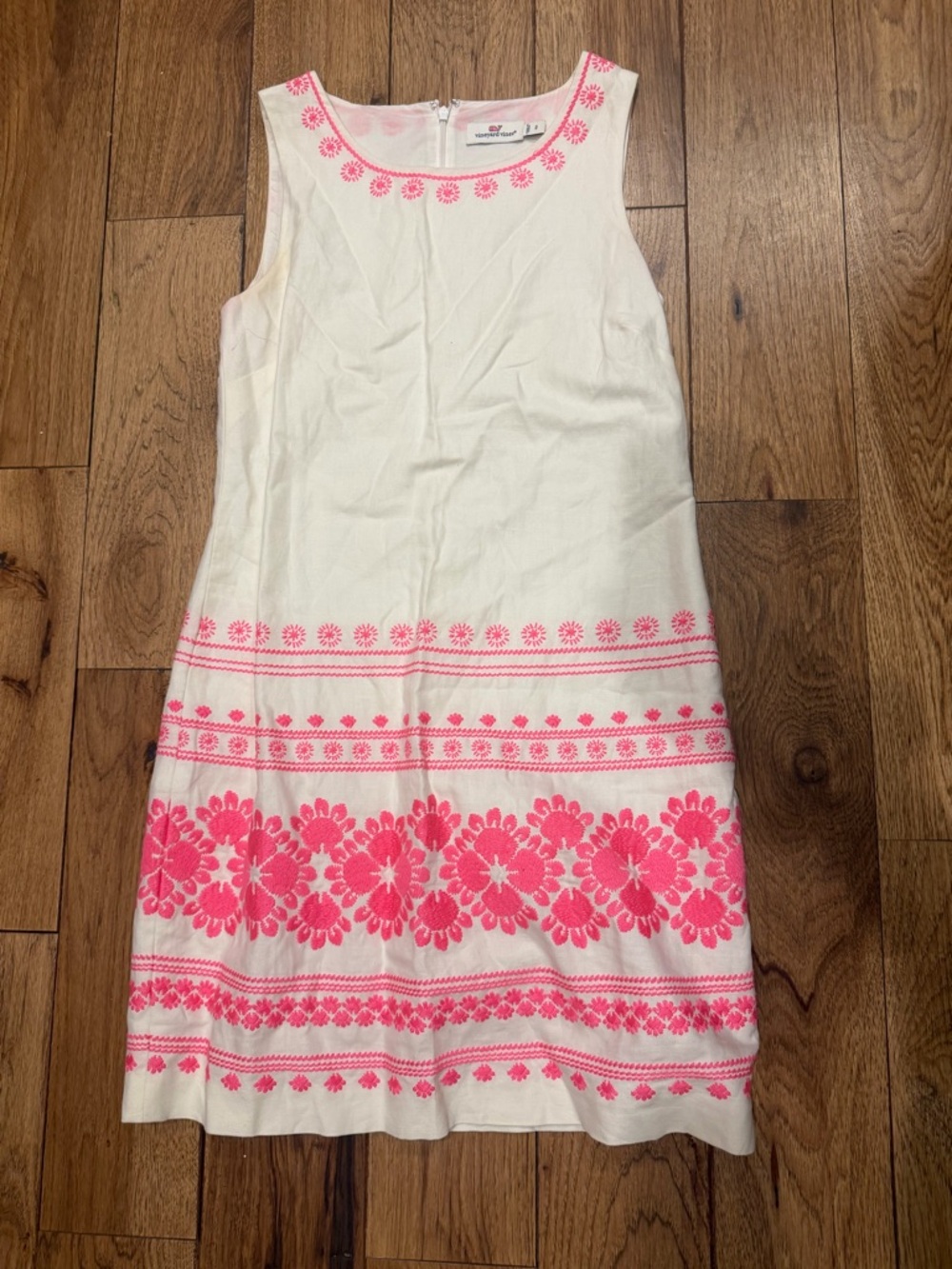 Vineyard vines dress